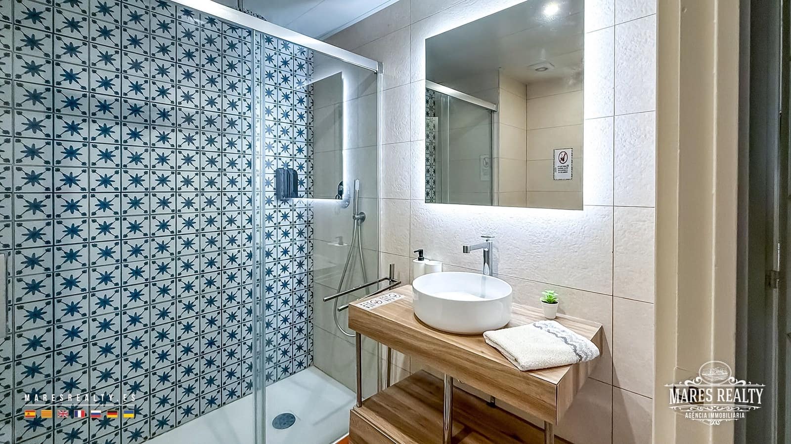 Piso de 2 habitaciones en Lloret de Mar en venta con piscina - 378.000 € (Ref: 9906781)