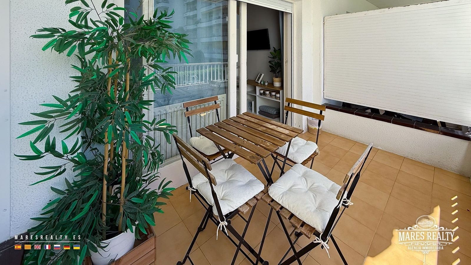 Piso de 2 habitaciones en Lloret de Mar en venta con piscina - 378.000 € (Ref: 9906781)