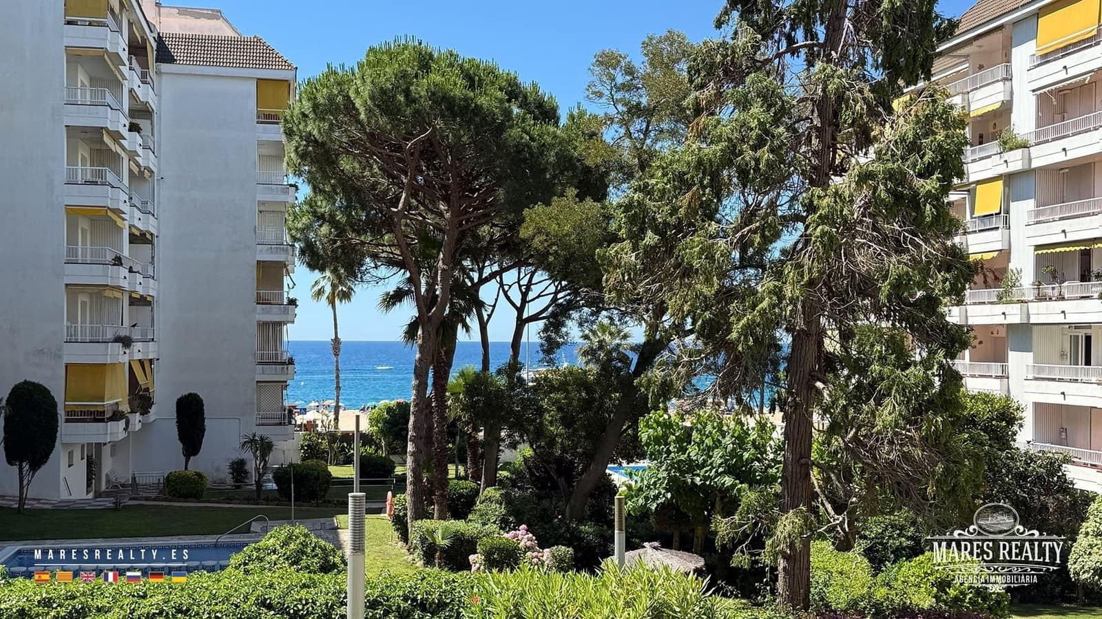 Piso de 2 habitaciones en Lloret de Mar en venta con piscina - 378.000 € (Ref: 9906781)