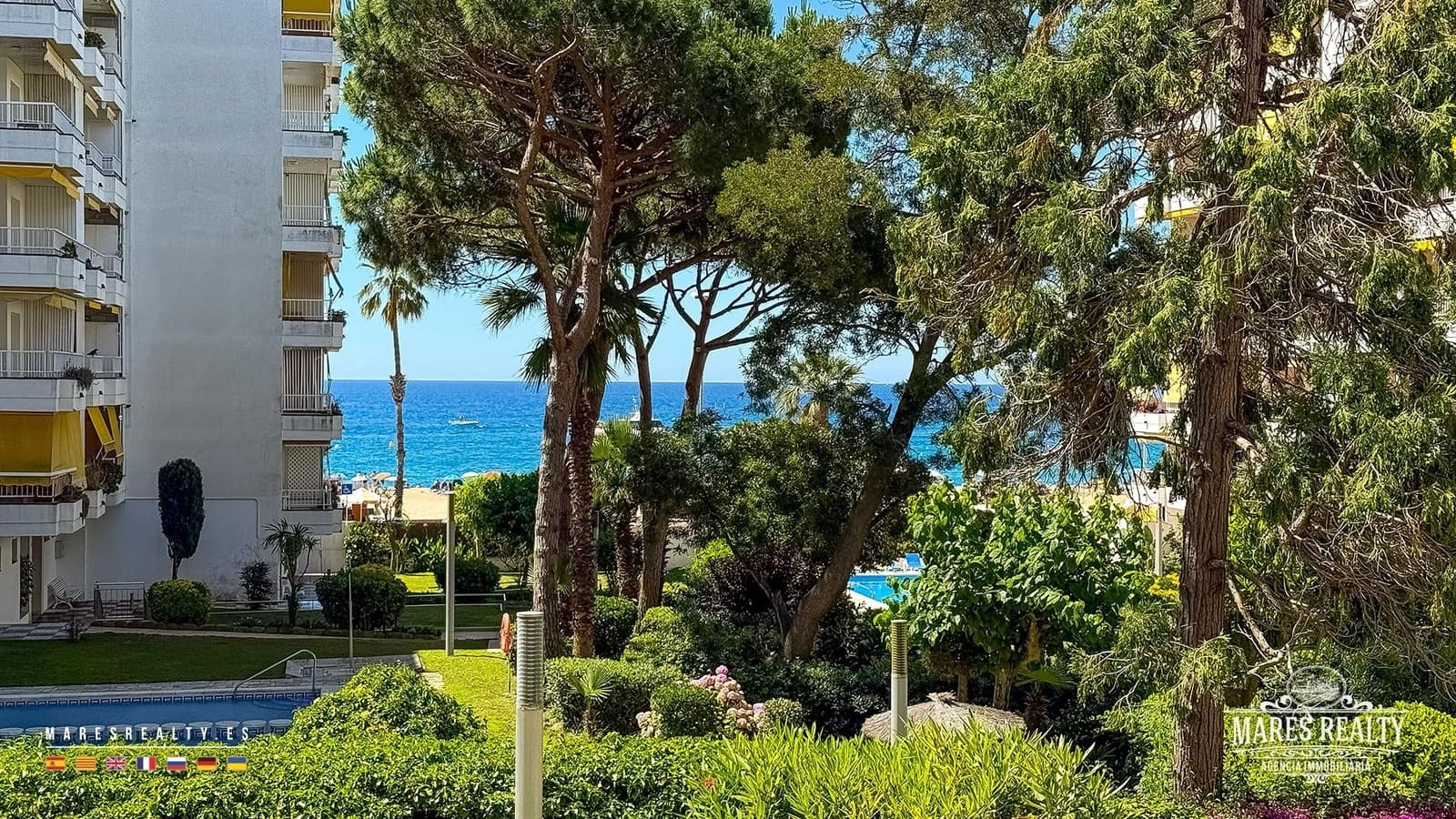 Piso de 2 habitaciones en Lloret de Mar en venta con piscina - 378.000 € (Ref: 9906781)