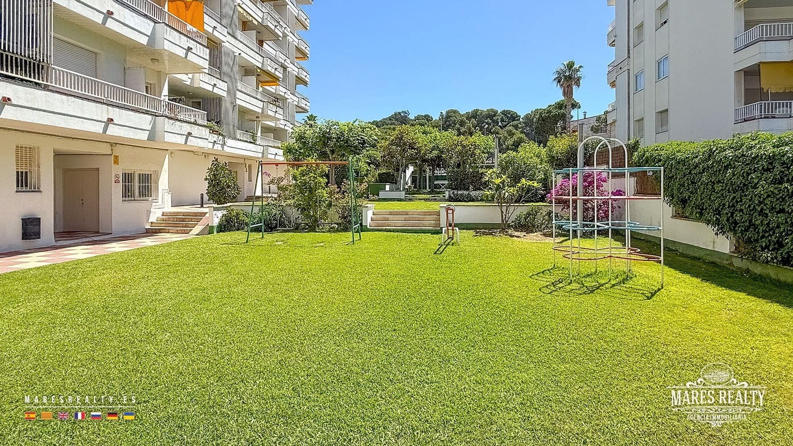 Piso de 2 habitaciones en Lloret de Mar en venta con piscina - 378.000 € (Ref: 9906781)