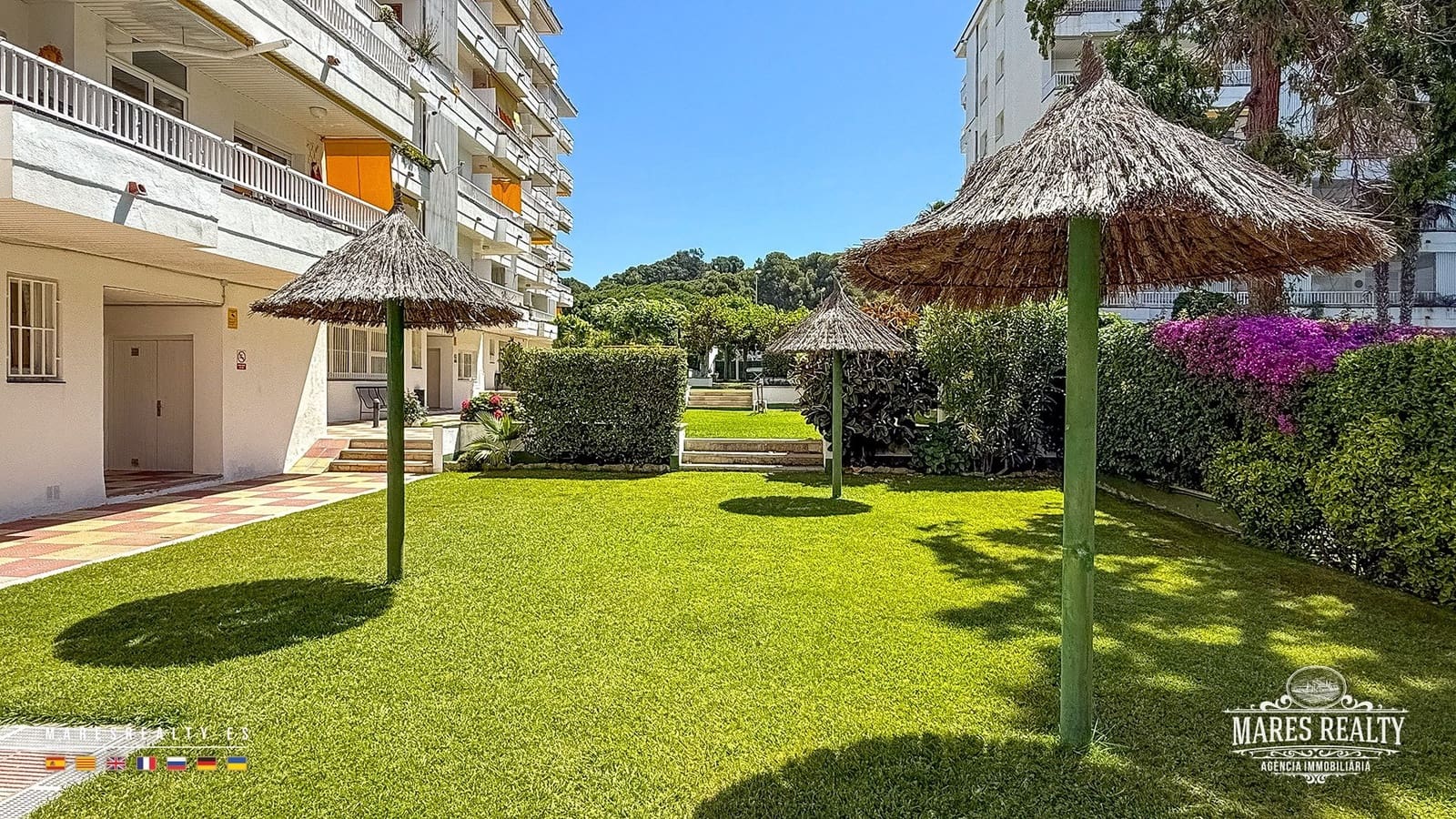 Piso de 2 habitaciones en Lloret de Mar en venta con piscina - 378.000 € (Ref: 9906781)