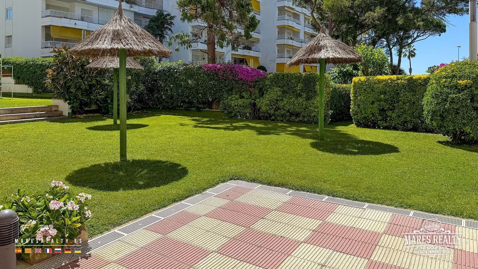 Piso de 2 habitaciones en Lloret de Mar en venta con piscina - 378.000 € (Ref: 9906781)