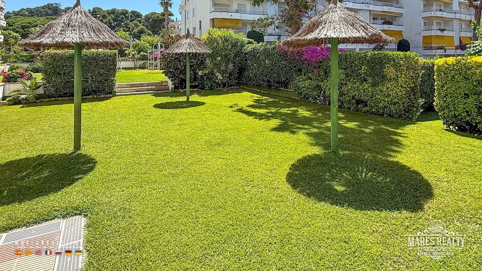 Piso de 2 habitaciones en Lloret de Mar en venta con piscina - 378.000 € (Ref: 9906781)