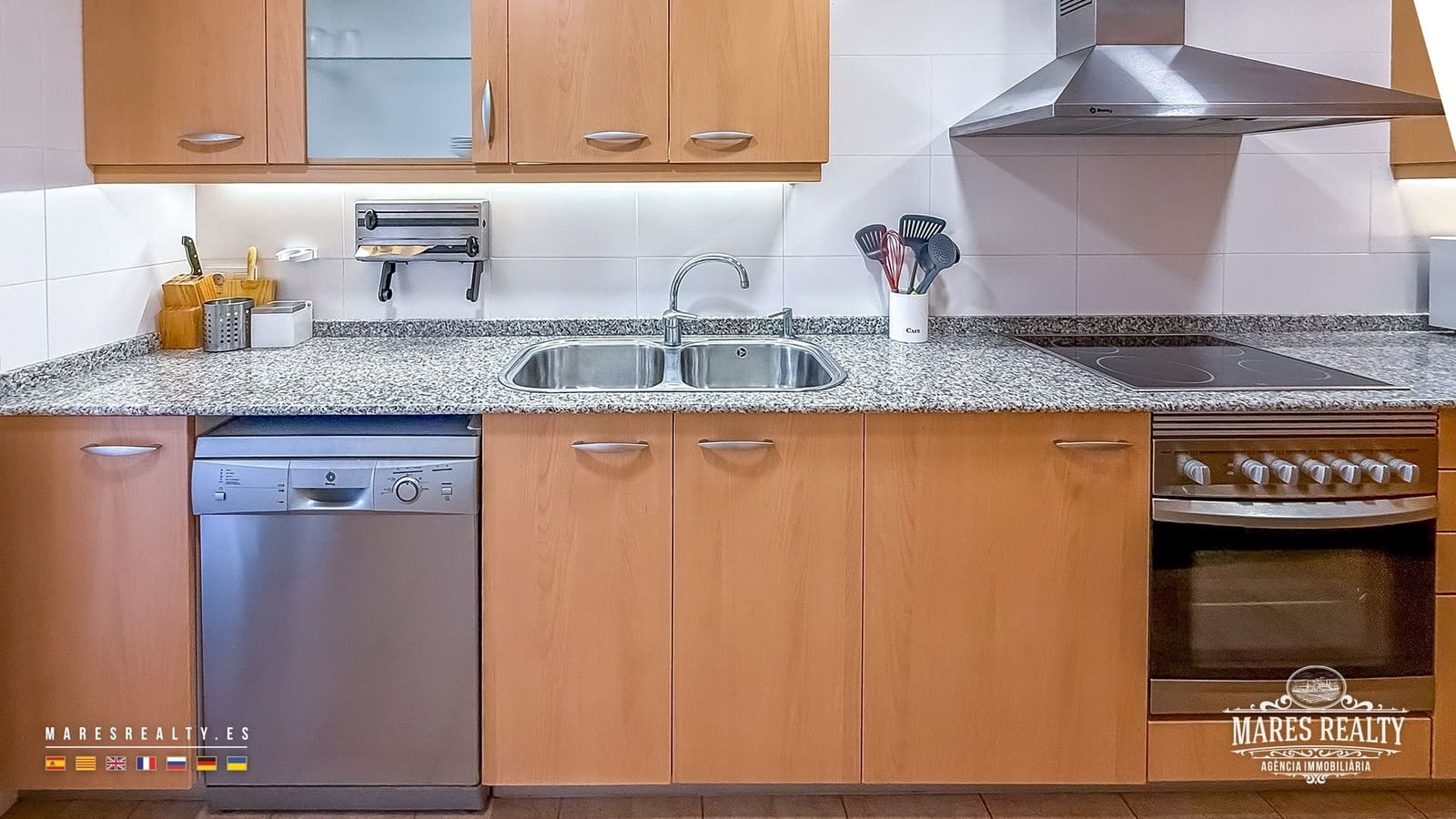 3 soveværelse Lejlighed til salg i Lloret de Mar med swimmingpool - € 370.000 (Ref: 9919298)