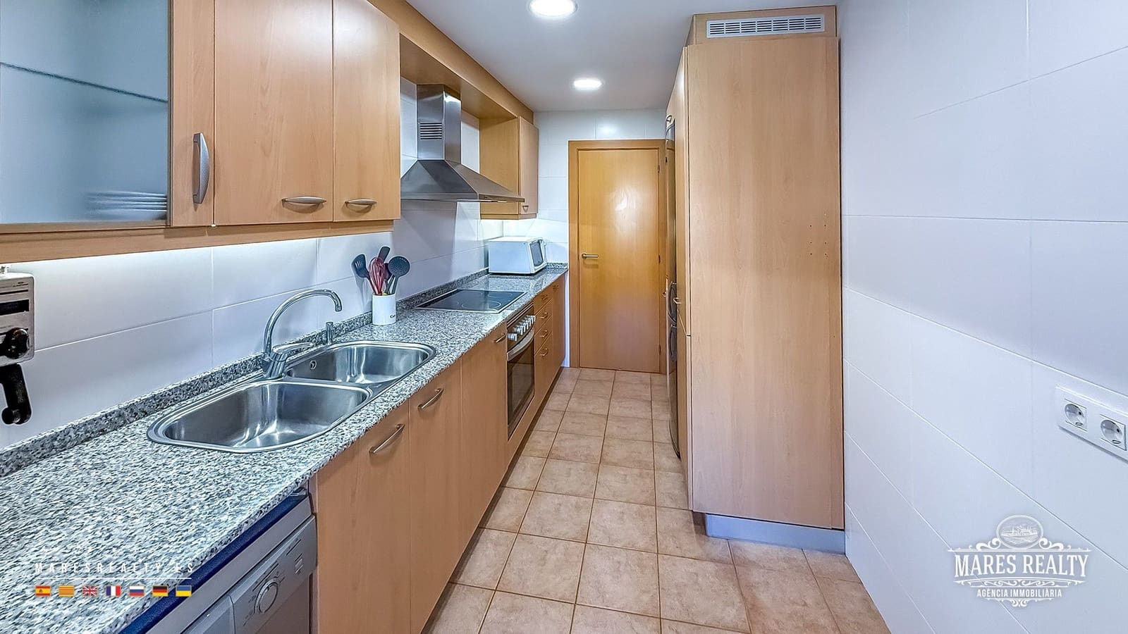 3 soveværelse Lejlighed til salg i Lloret de Mar med swimmingpool - € 370.000 (Ref: 9919298)