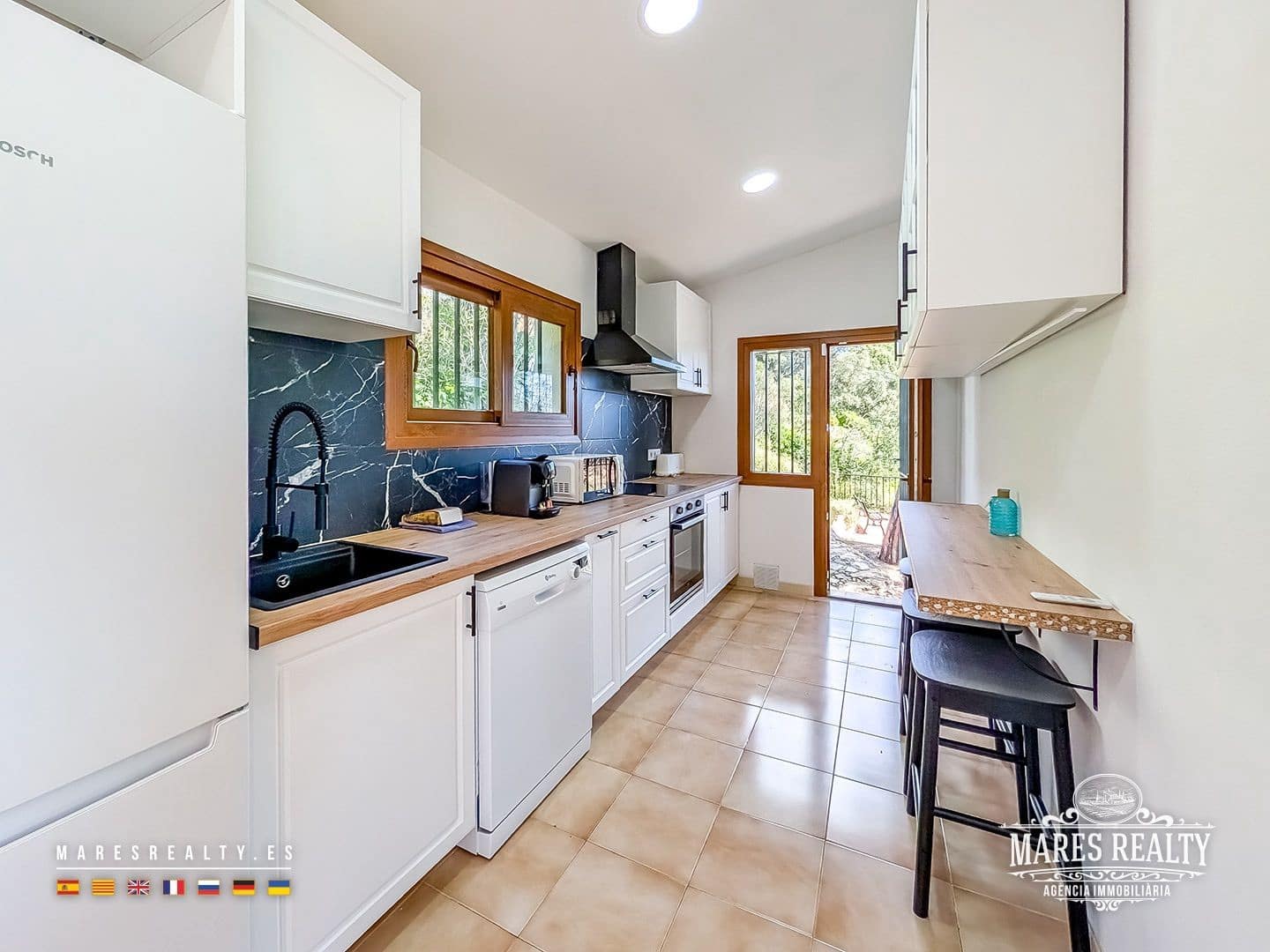 3 bedroom Villa for sale in Lloret de Mar with pool garage - € 525,000 (Ref: 9966083)