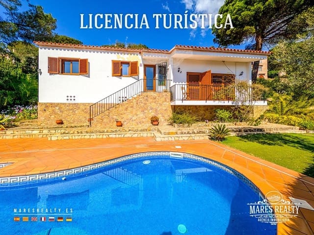 3 soverom Villa til salgs i Serra Brava, Lloret de Mar med svømmebasseng garasje - € 525 000 (Ref: 9966083)