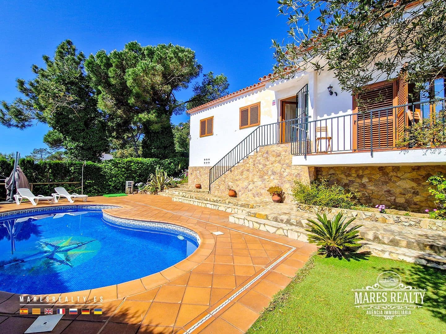 3 bedroom Villa for sale in Lloret de Mar with pool garage - € 525,000 (Ref: 9966083)