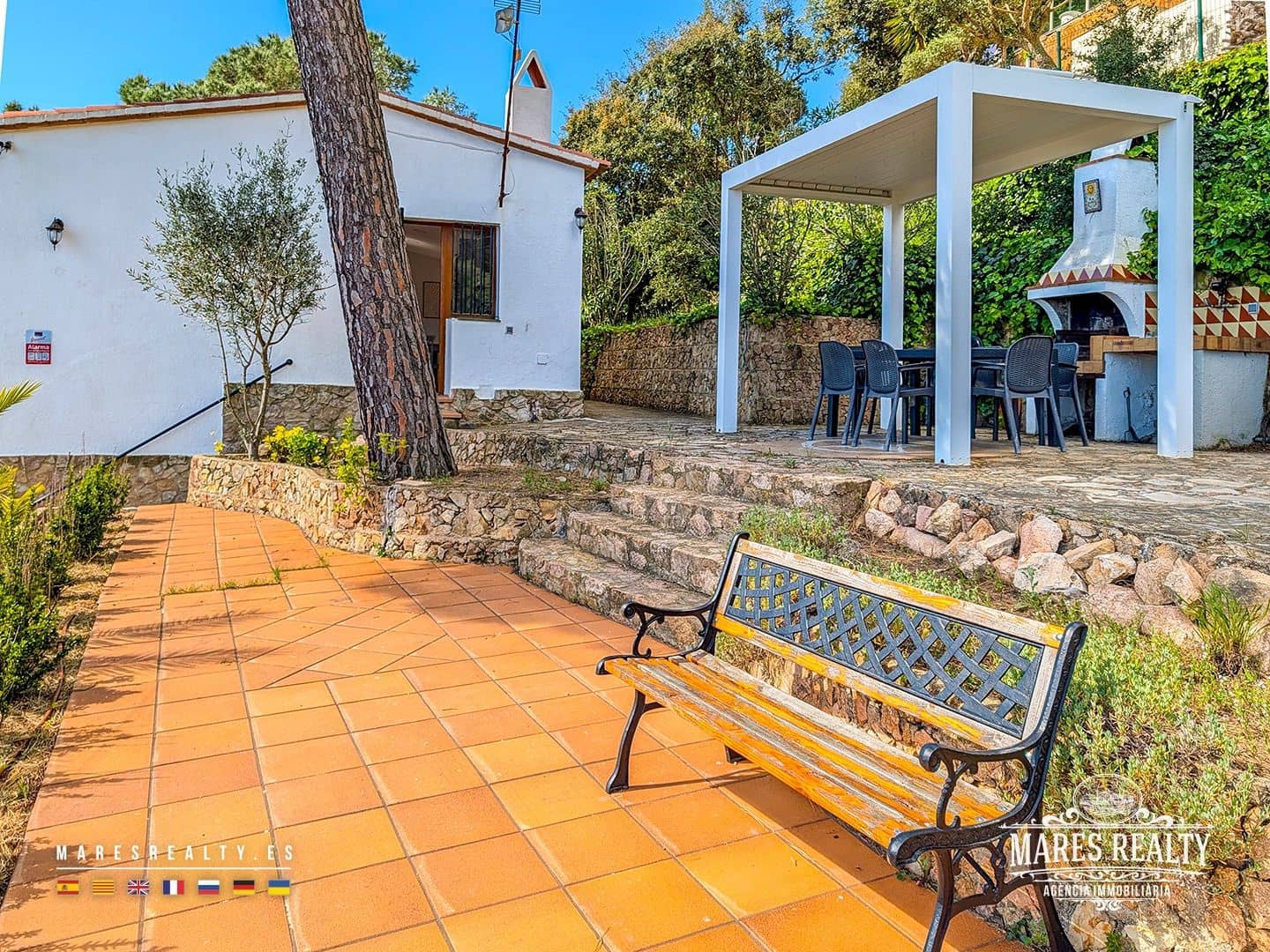 3 bedroom Villa for sale in Lloret de Mar with pool garage - € 525,000 (Ref: 9966083)