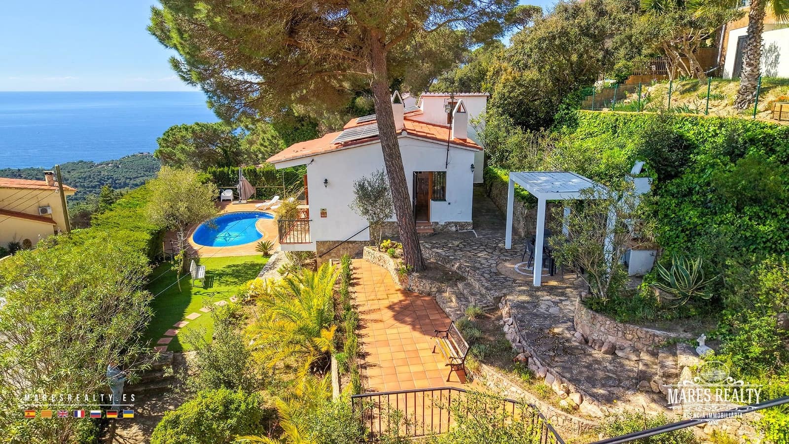 3 bedroom Villa for sale in Lloret de Mar with pool garage - € 525,000 (Ref: 9966083)
