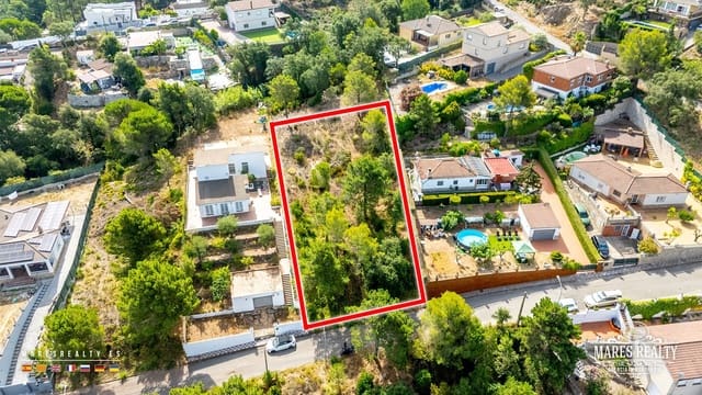 Grunde uden byggetilladelser til salg i Lloret de Mar - € 49.000 (Ref: 9974621)