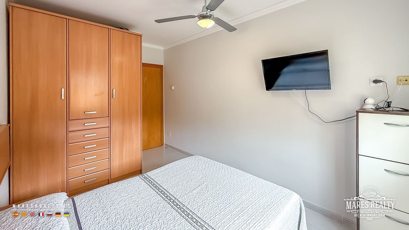 2 bedroom Flat for sale in Lloret de Mar - € 233,000 (Ref: 9981791)