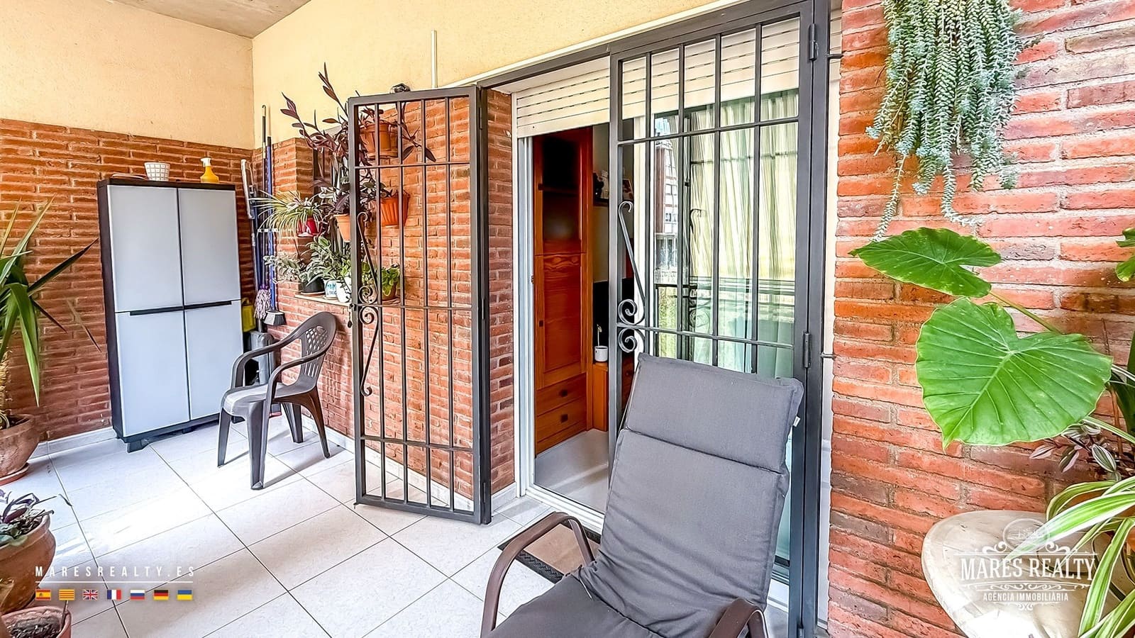 2 bedroom Flat for sale in Lloret de Mar - € 233,000 (Ref: 9981791)