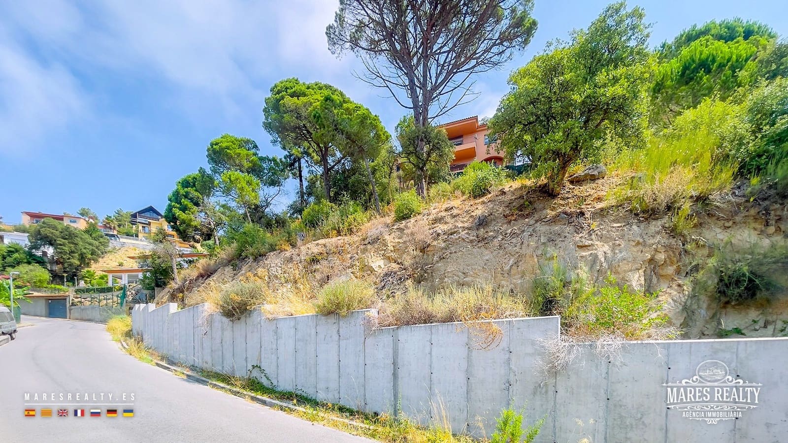Rakentamaton maa myytävänä paikassa Lloret de Mar - 145 000 € (Ref: 9993784)