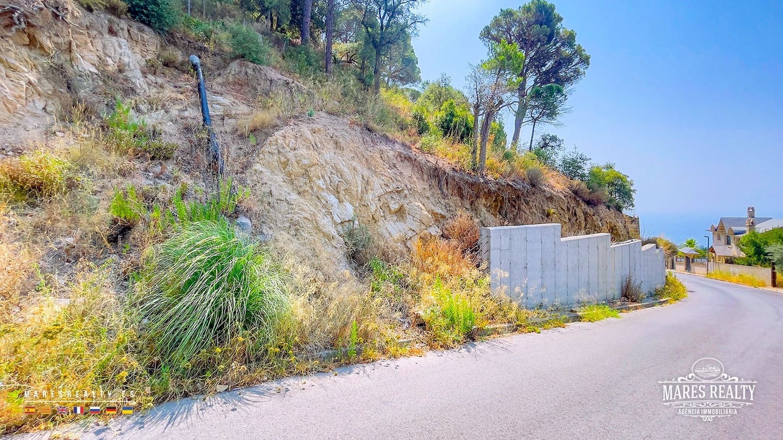 Rakentamaton maa myytävänä paikassa Lloret de Mar - 145 000 € (Ref: 9993784)