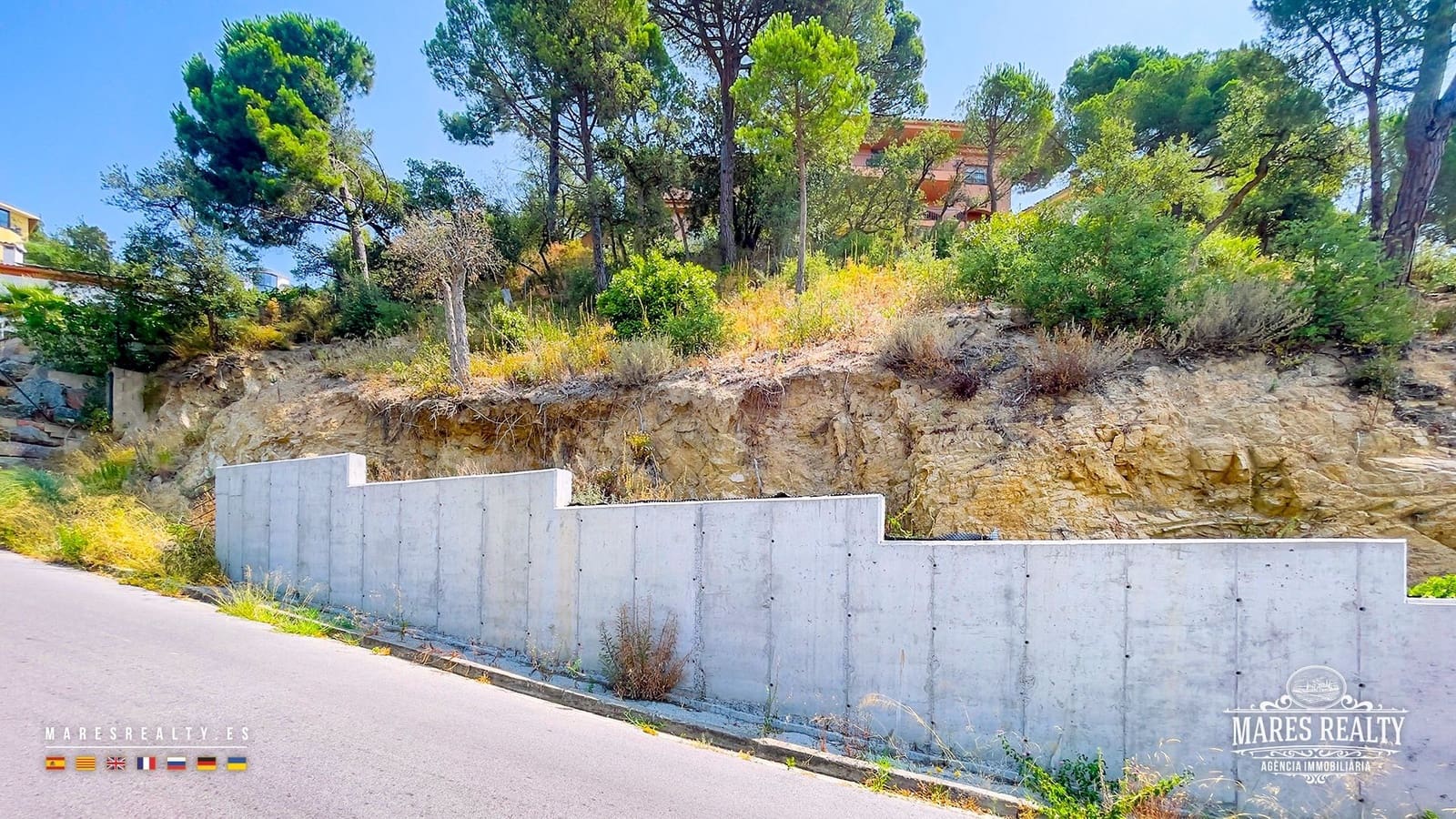 Rakentamaton maa myytävänä paikassa Lloret de Mar - 145 000 € (Ref: 9993784)