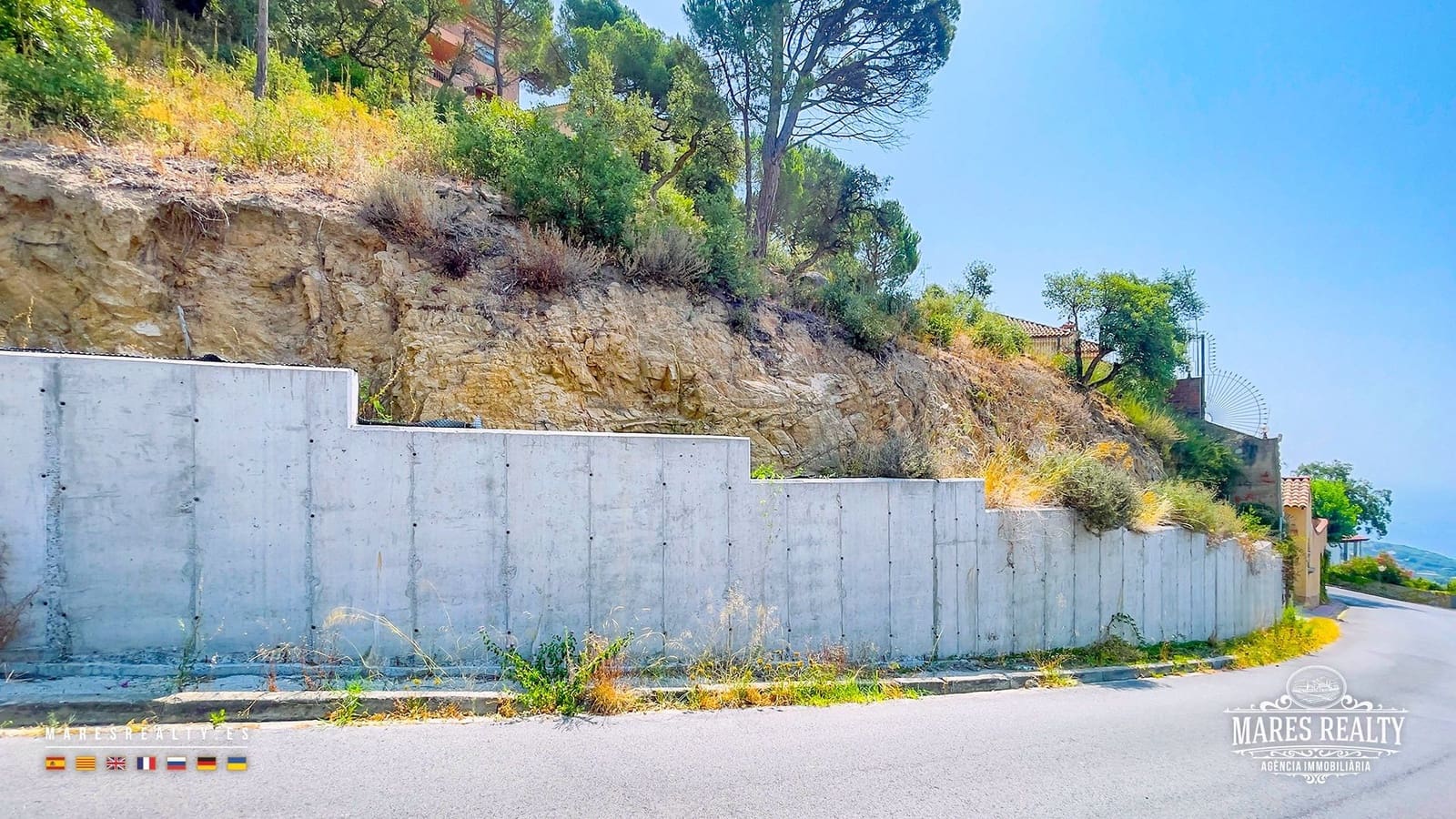 Rakentamaton maa myytävänä paikassa Lloret de Mar - 145 000 € (Ref: 9993784)