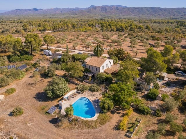 7 Zimmer Villa zu verkaufen in Rasquera mit Pool - 710.000 € (Ref: 10130461)