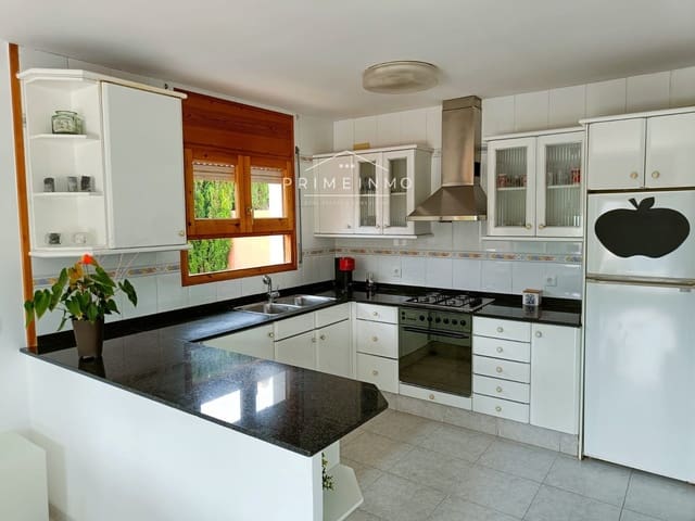 5 sypialnia Willa na sprzedaż w Calafat, L'Ametlla de Mar z basenem garażem - 350 000 € (Ref: 7532670)