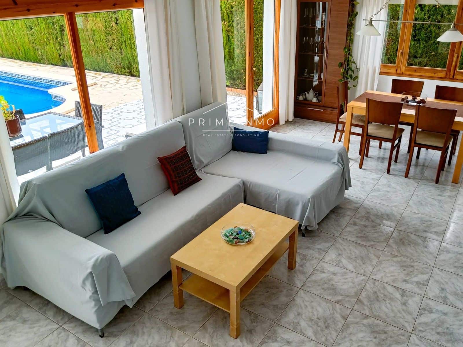 5 chambre Villa/Maison à vendre à Calafat avec piscine garage - 350 000 € (Ref: 7532670)