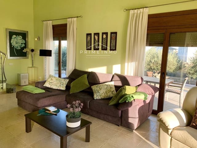 5 soverom Villa til salgs i Deltebre med svømmebasseng garasje - € 415 000 (Ref: 8048317)