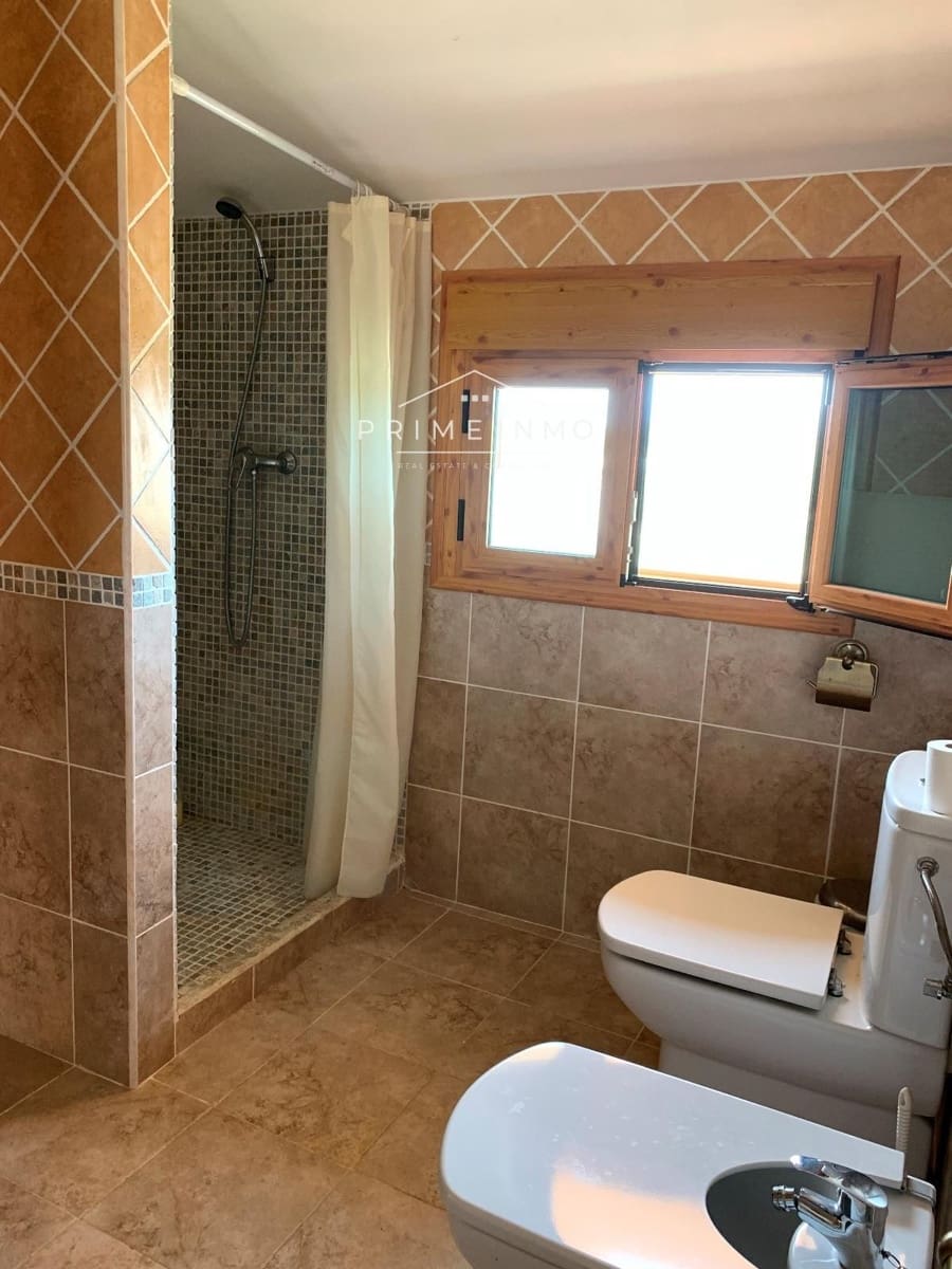 10 soverom Villa til salgs i Camarles med svømmebasseng garasje - € 621 000 (Ref: 8182351)