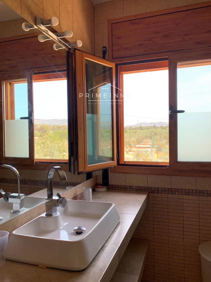 10 soverom Villa til salgs i Camarles med svømmebasseng garasje - € 621 000 (Ref: 8182351)