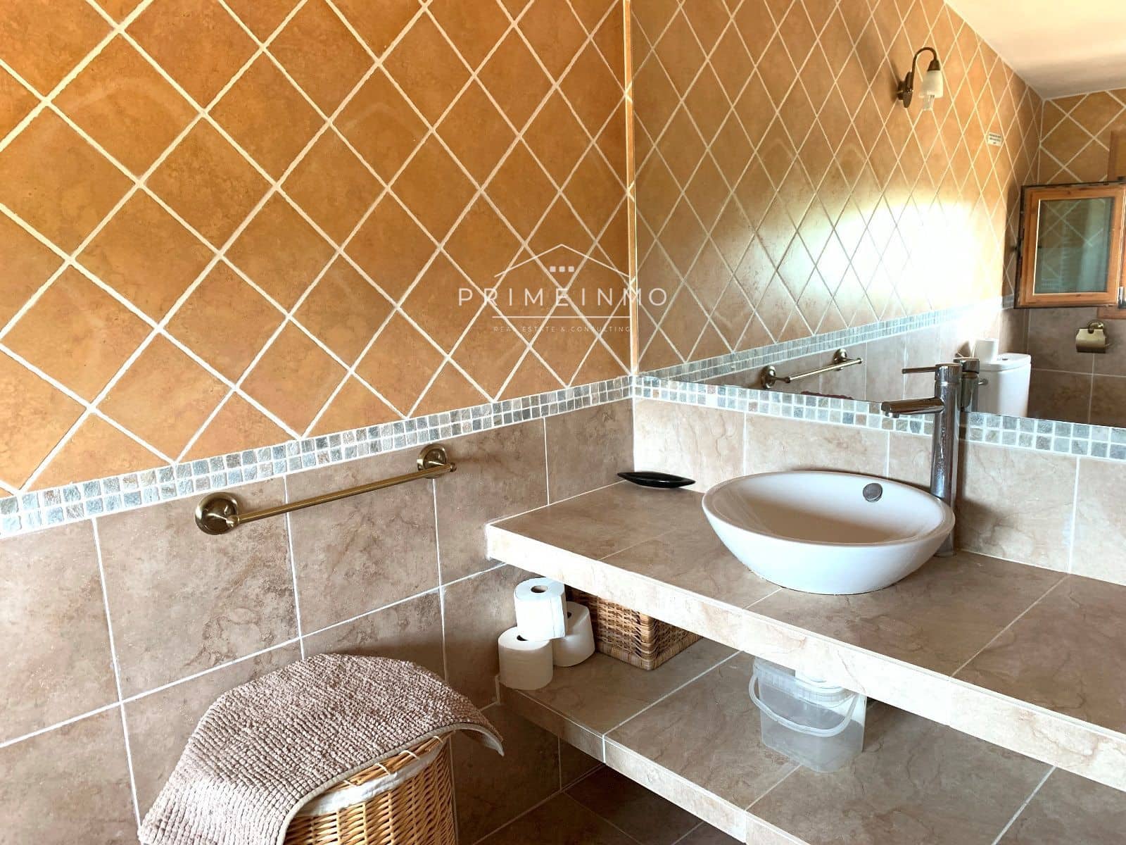 10 soverom Villa til salgs i Camarles med svømmebasseng garasje - € 621 000 (Ref: 8182351)