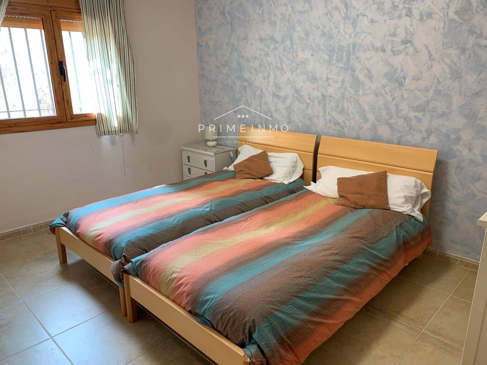 10 soverom Villa til salgs i Camarles med svømmebasseng garasje - € 621 000 (Ref: 8182351)