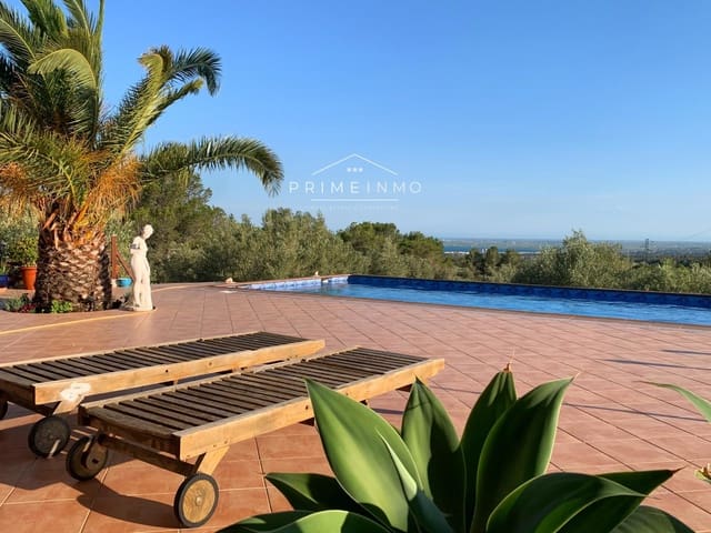 5 bedroom Villa for sale in El Perelló with pool garage - € 595,000 (Ref: 8378551)