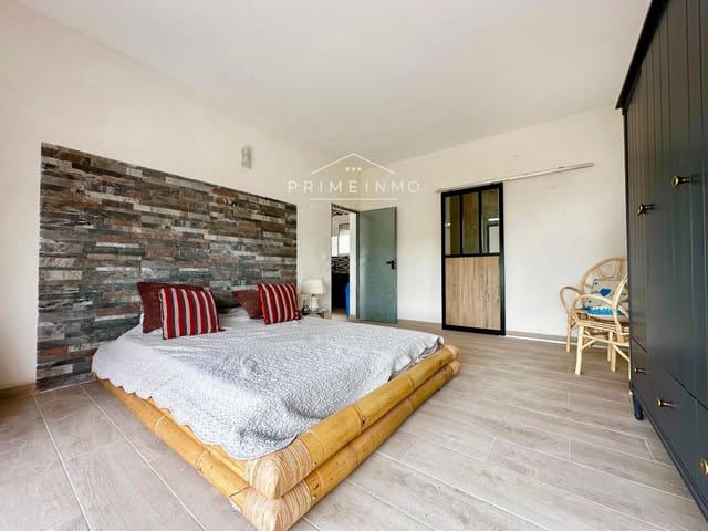 5 slaapkamer Villa te koop in El Perelló - € 298.000 (Ref: 8973412)