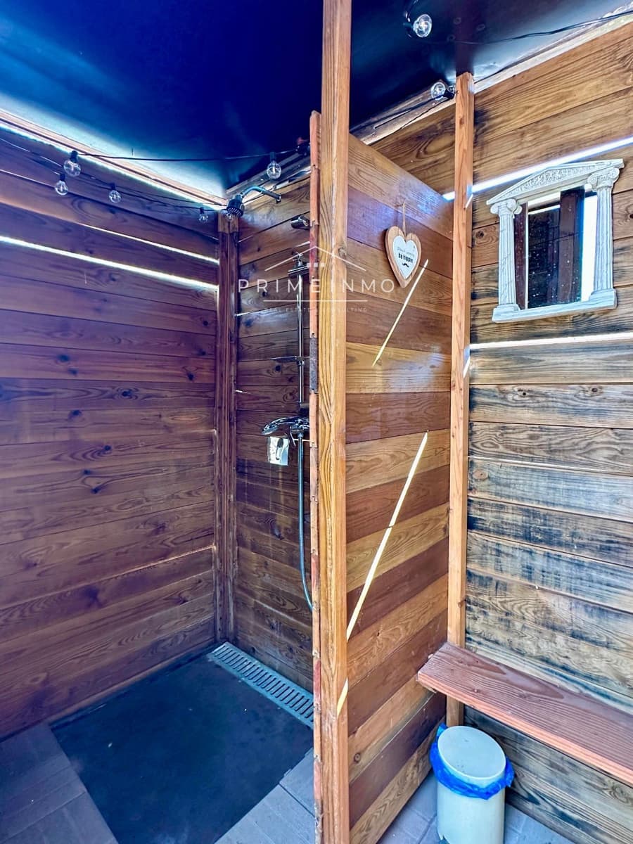 5 bedroom Villa for sale in Camarles - € 435,000 (Ref: 9261990)