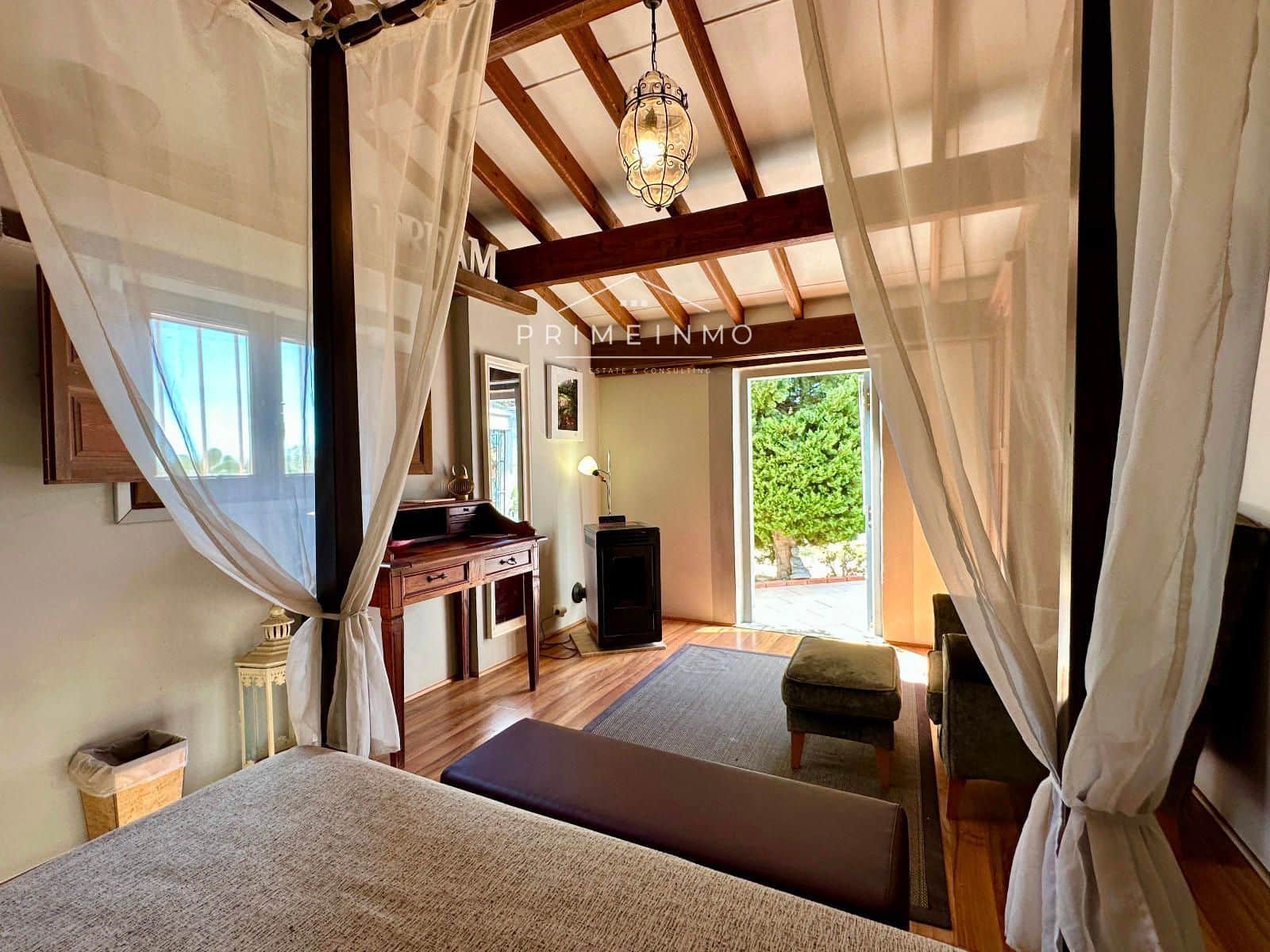 5 bedroom Villa for sale in Camarles - € 435,000 (Ref: 9261990)