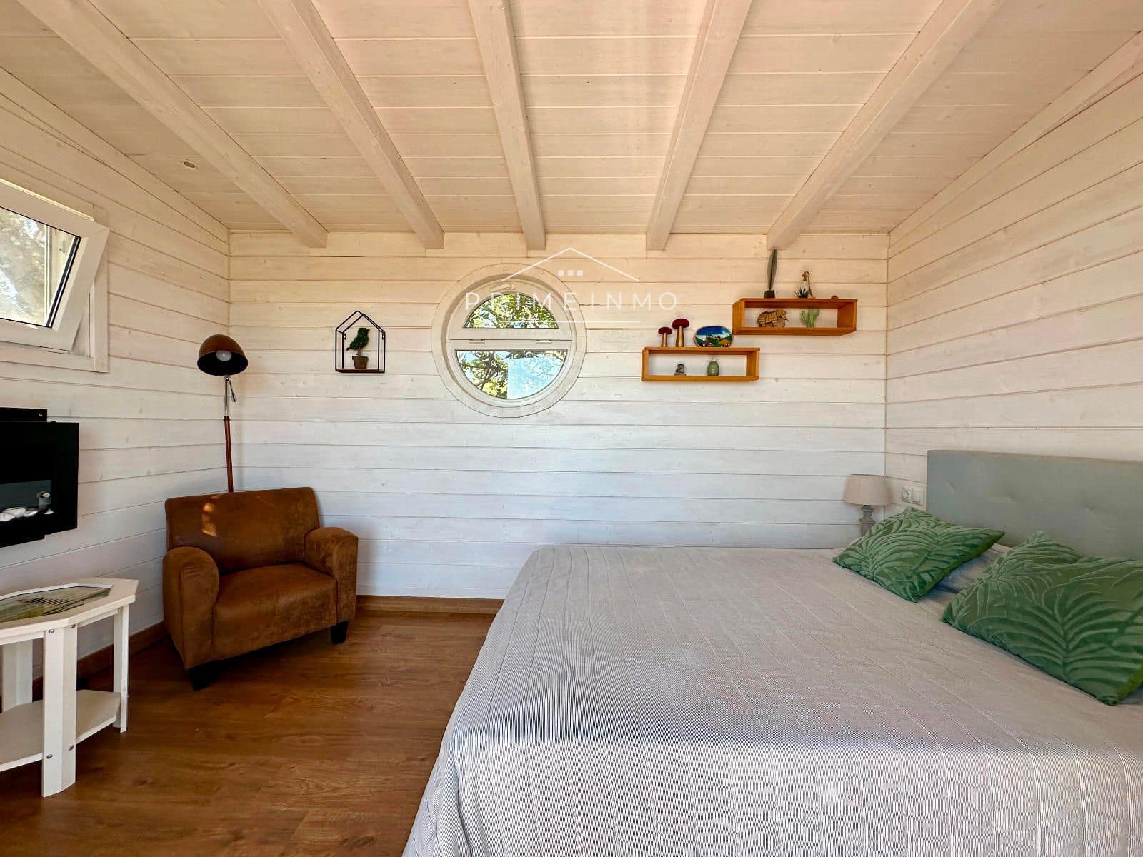 5 bedroom Villa for sale in Camarles - € 435,000 (Ref: 9261990)