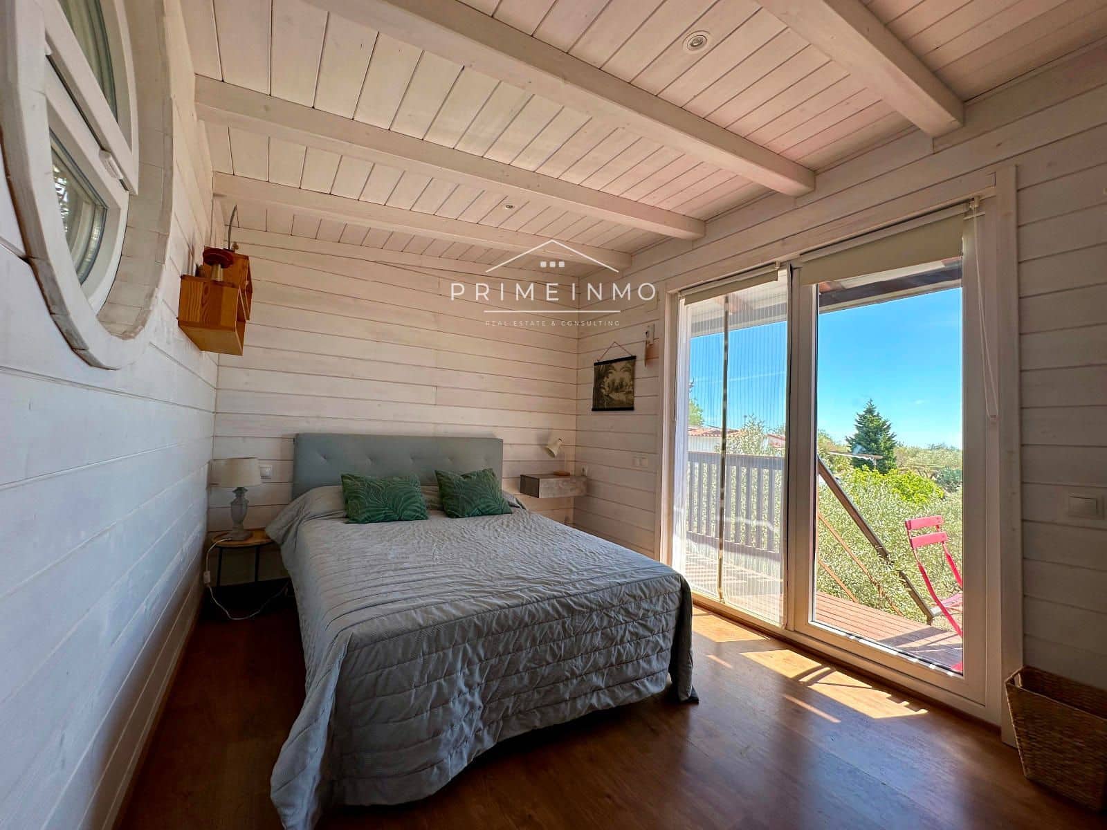 5 bedroom Villa for sale in Camarles - € 435,000 (Ref: 9261990)