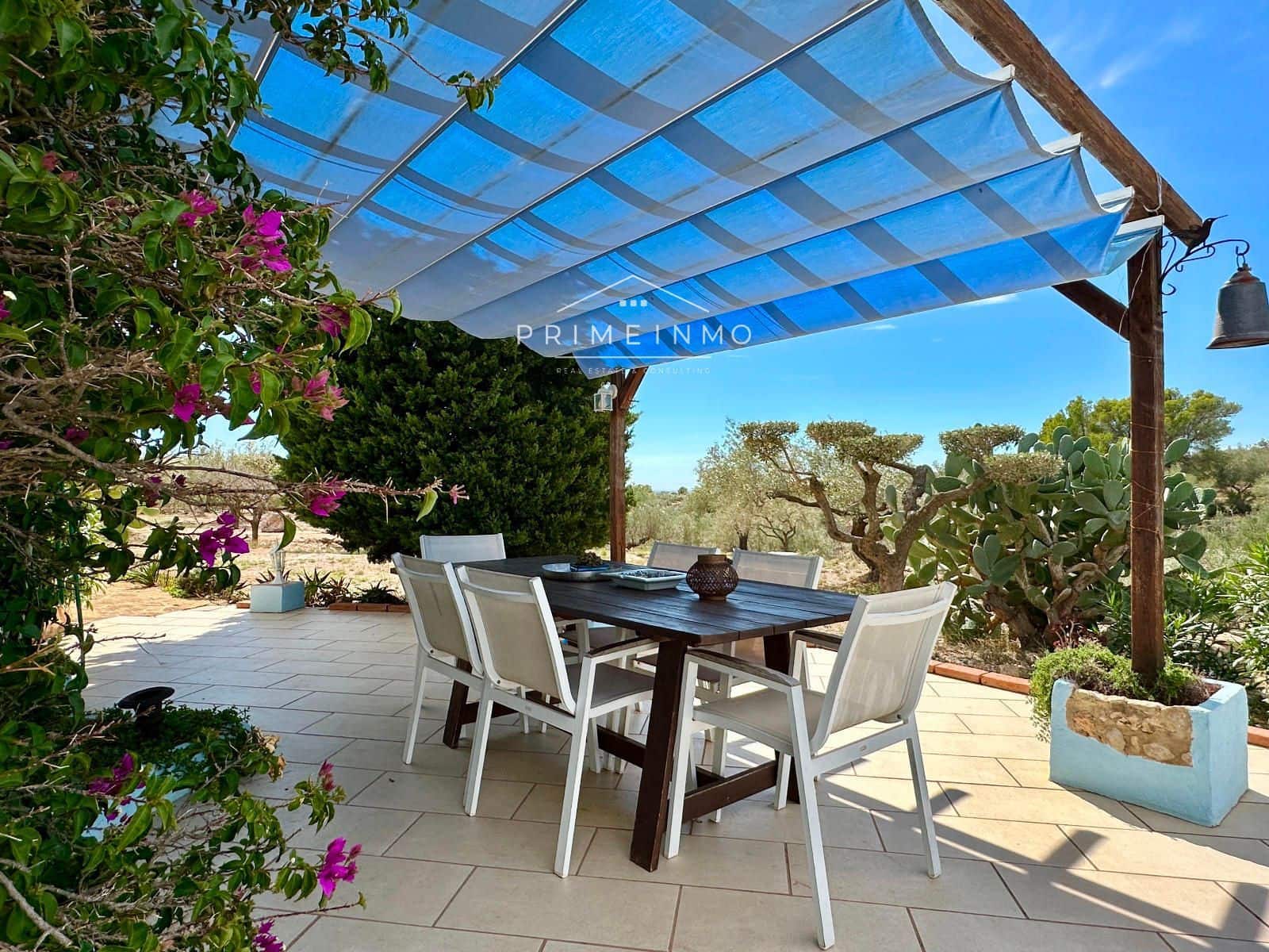 5 bedroom Villa for sale in Camarles - € 435,000 (Ref: 9261990)