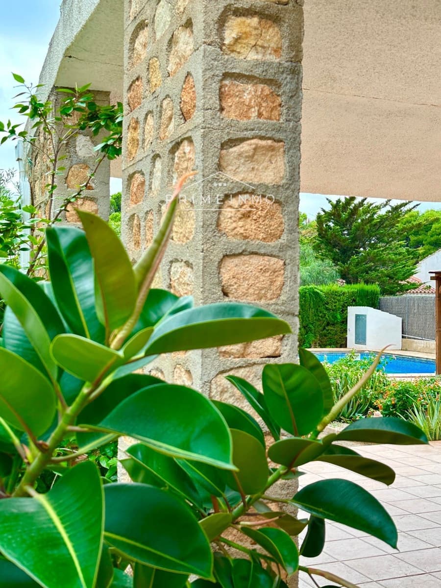 5 Zimmer Villa zu verkaufen in Calafat mit Pool Garage - 420.000 € (Ref: 9311858)