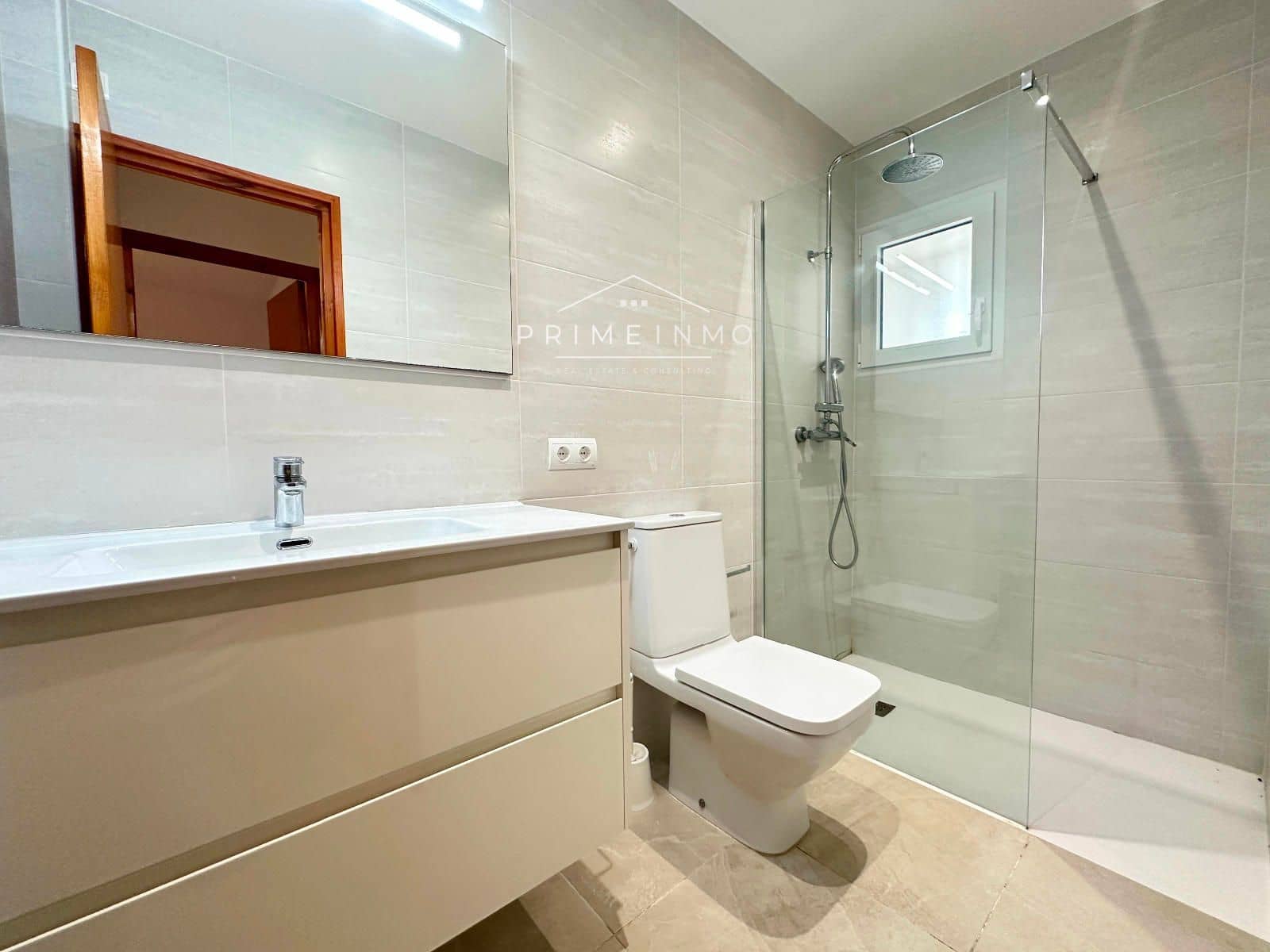 5 Zimmer Villa zu verkaufen in Calafat mit Pool Garage - 420.000 € (Ref: 9311858)