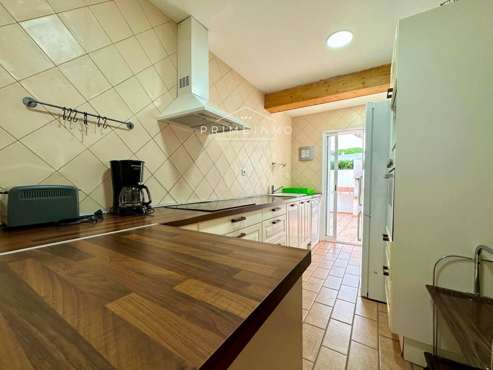 5 Zimmer Villa zu verkaufen in Calafat mit Pool Garage - 420.000 € (Ref: 9311858)