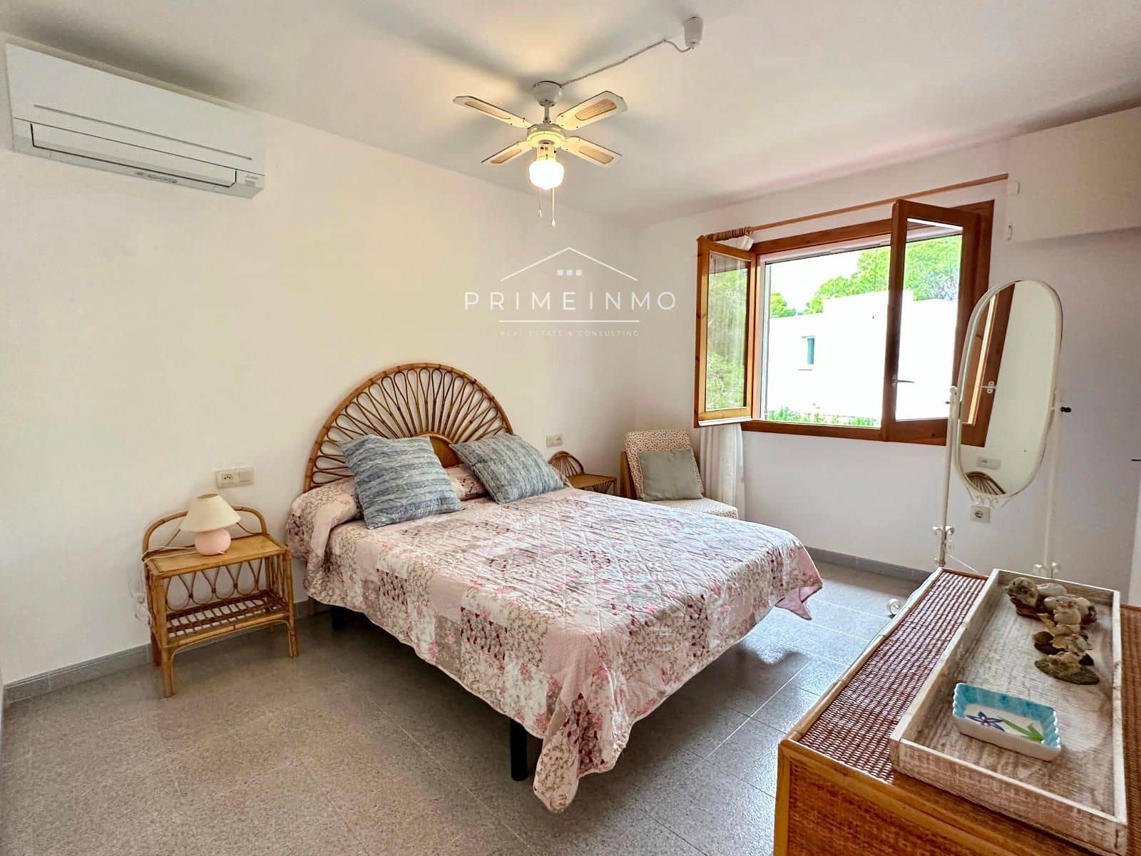 5 Zimmer Villa zu verkaufen in Calafat mit Pool Garage - 420.000 € (Ref: 9311858)