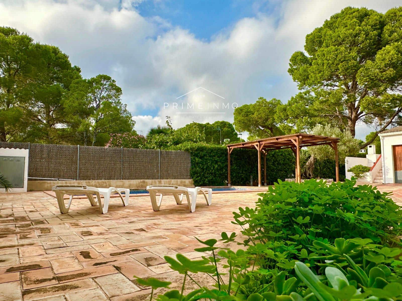 5 Zimmer Villa zu verkaufen in Calafat mit Pool Garage - 420.000 € (Ref: 9311858)