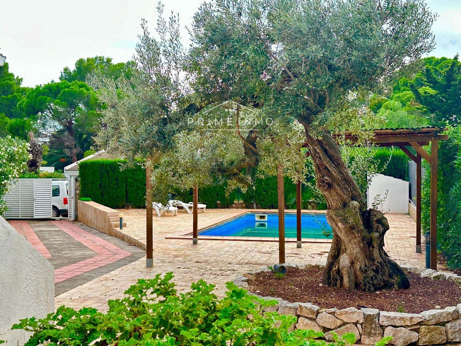 5 Zimmer Villa zu verkaufen in Calafat mit Pool Garage - 420.000 € (Ref: 9311858)