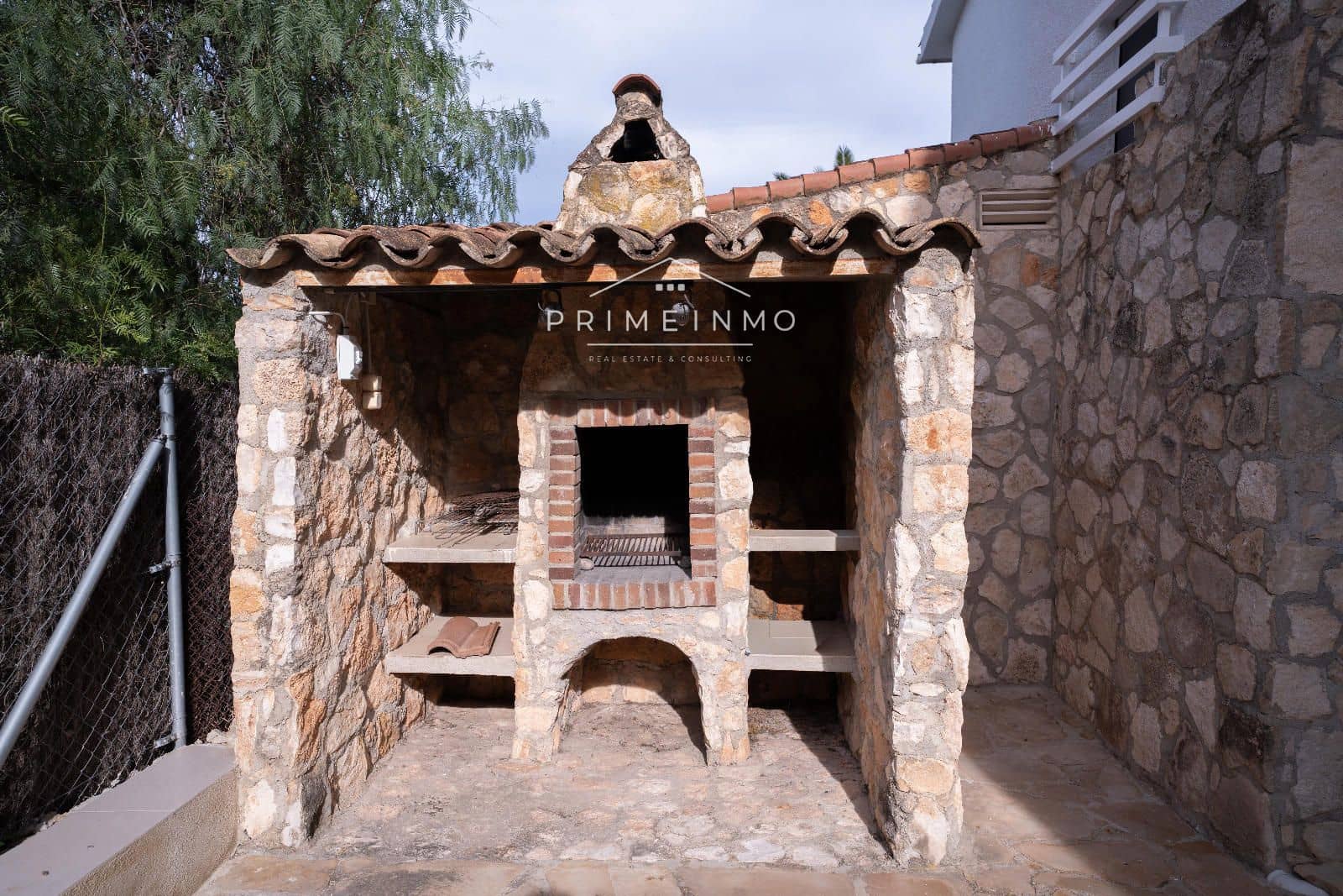 5 soverom Villa til salgs i L'Ametlla de Mar med svømmebasseng garasje - € 1 195 000 (Ref: 9352994)