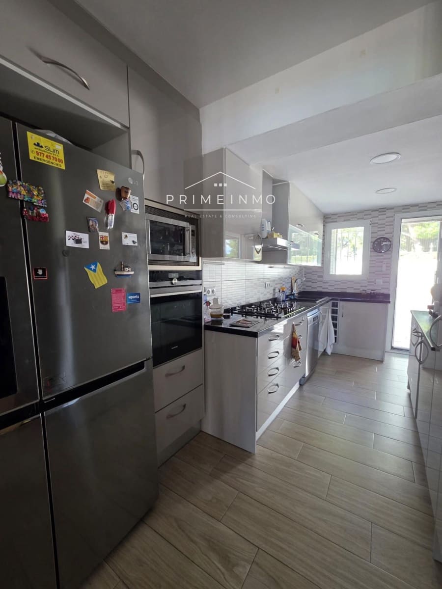 3 sypialnia Willa na sprzedaż w Calafat z basenem garażem - 670 000 € (Ref: 9370345)