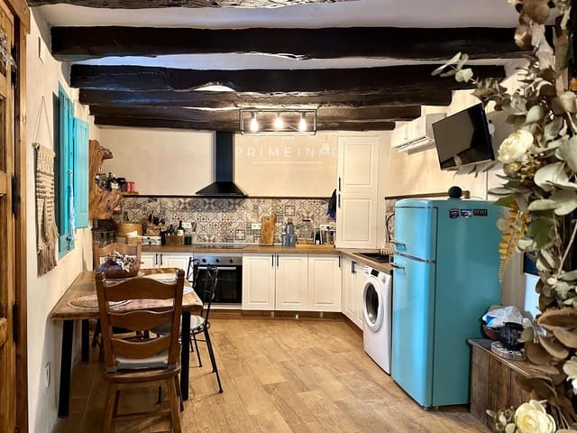 2 bedroom Townhouse for sale in Rasquera - € 89,000 (Ref: 9737211)