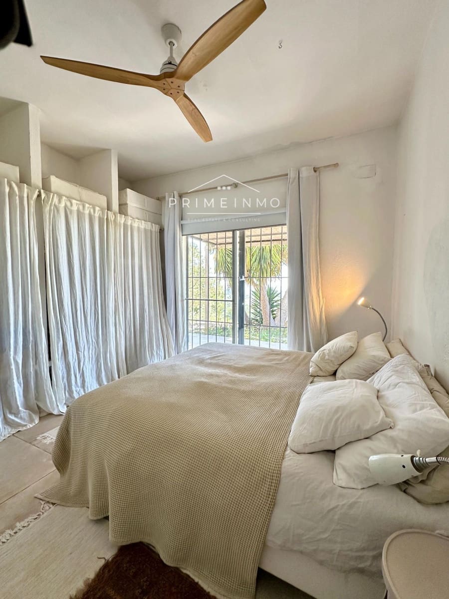 5 bedroom Villa for sale in Tortosa with pool - € 409,000 (Ref: 9819339)