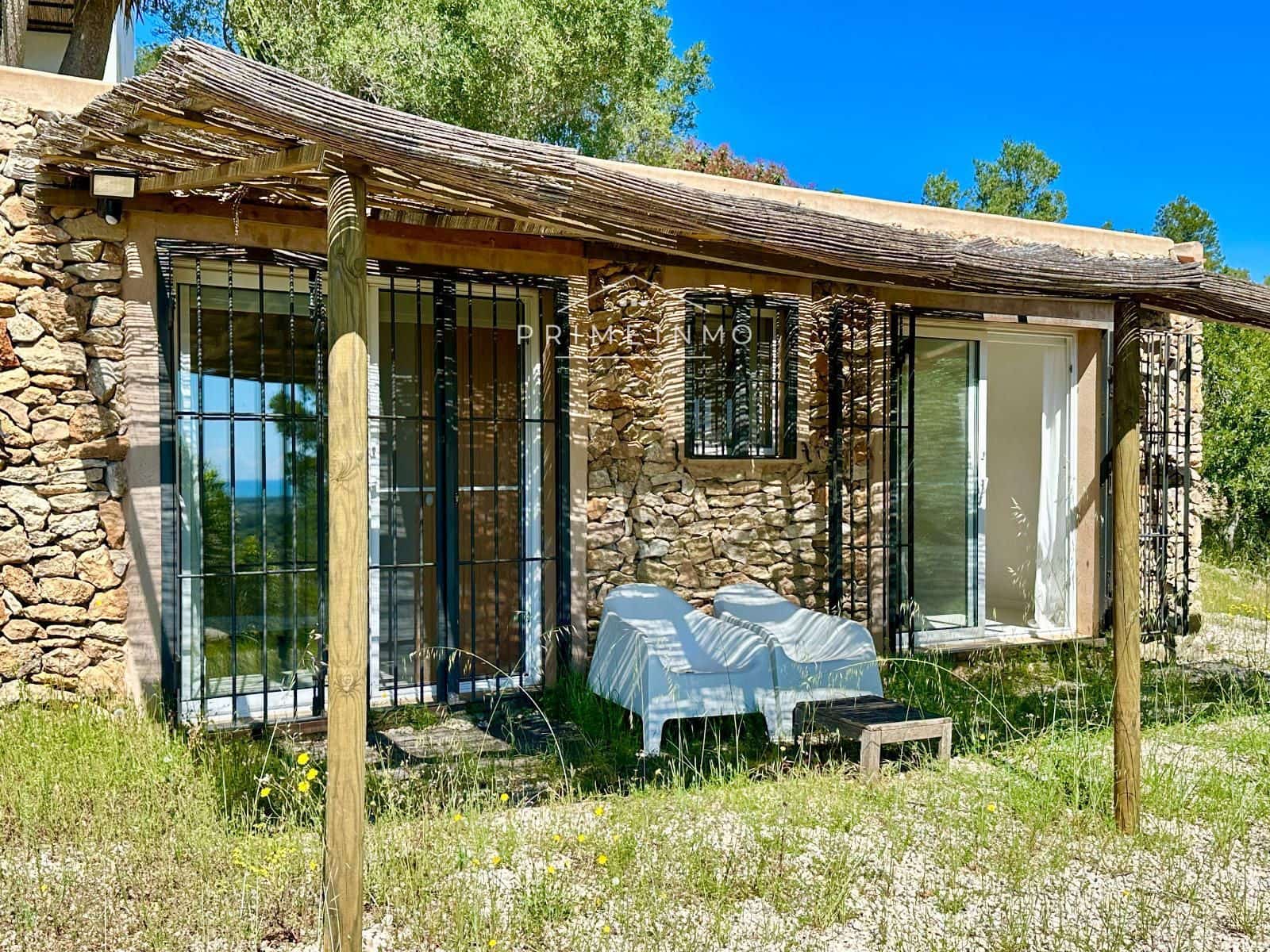 5 bedroom Villa for sale in Tortosa with pool - € 409,000 (Ref: 9819339)