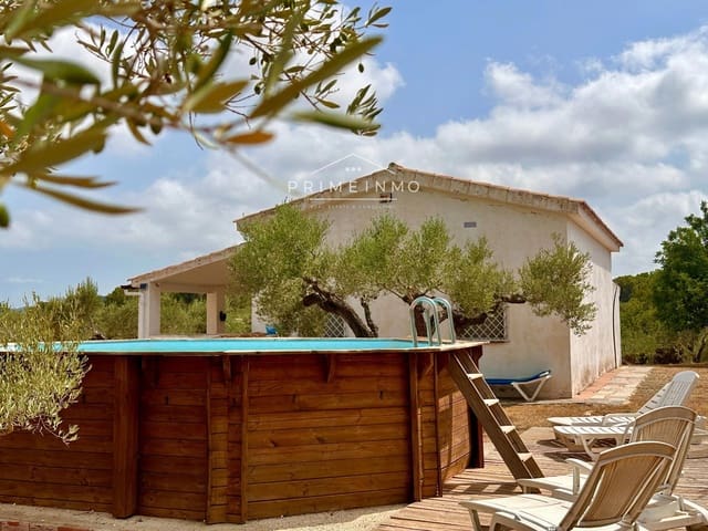 3 bedroom Villa for sale in El Perelló with pool - € 209,000 (Ref: 9984068)