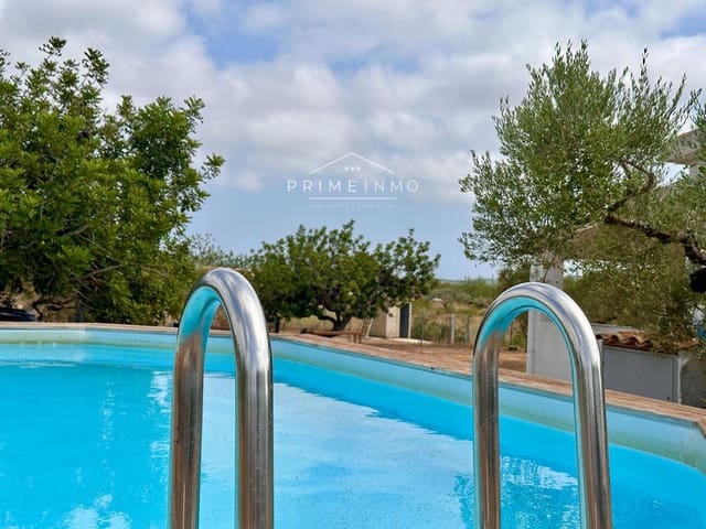 3 bedroom Villa for sale in El Perelló with pool - € 209,000 (Ref: 9984068)